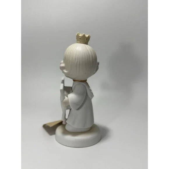 Precious Moments Figurine Congratulations Princess Girl Graduation Robe Vtg - Picture 3 of 5